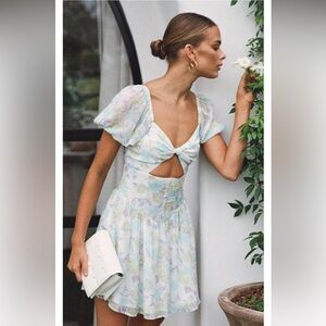 Chic Floral Twist-Front Corset Mini Dress SABO Skirt